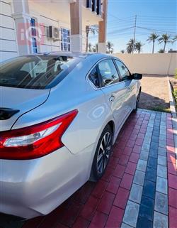 نیسان ئەلتیما